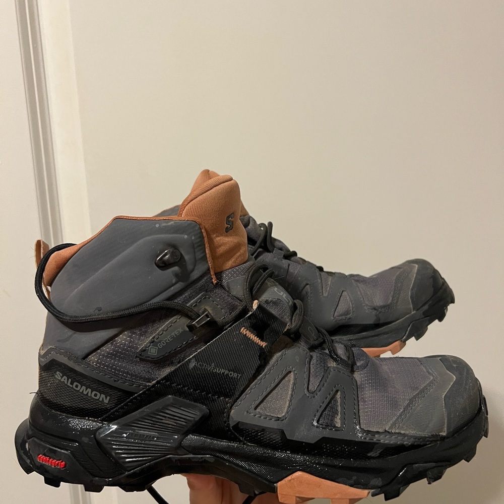 Salomon Gray and Tan Athletic Shoes